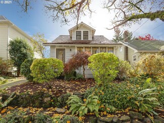 3748 SE Alder St, Portland, OR 97214