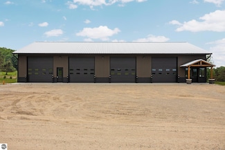 7449 Cancilla Weeman Rd, Bellaire, MI 49615