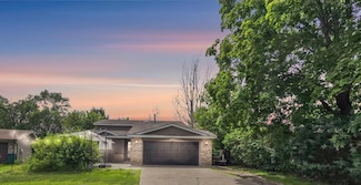 5225 Xenia Ave N, Minneapolis, MN 55429