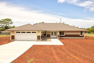 15 32nd Ave, Keaau, HI 96749