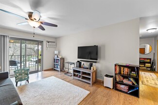 1015 N Sunnyvale Ln Unit E, Madison, WI 53713