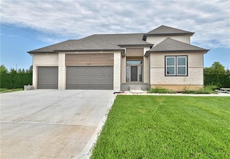 6039 Apache Dr, Shawnee, KS 66226