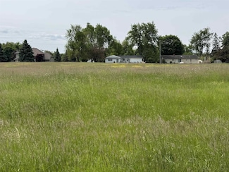 6 Wheatland Dr, Tecumseh, MI 49286