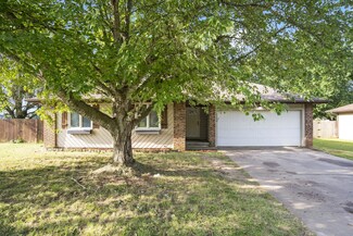 4308 W William St, Battlefield, MO 65619
