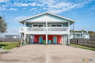 2516 W Maple St, Port O Connor, TX 77982