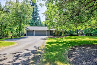 11185 Meadowlark Ln NE, Bainbridge Island, WA 98110