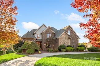 5836 Bakers Point, Hickory, NC 28602