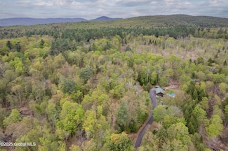 465 Barlow Rd, Gloversville, NY 12078