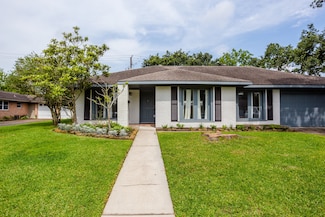 10414 Willowisp Dr, Houston, TX 77035
