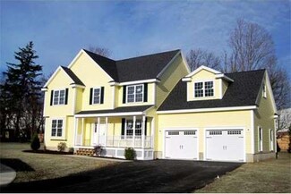 3 O'Connor Ln, Woburn, MA 01801