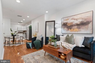 827 N Caroline St, Baltimore, MD 21205
