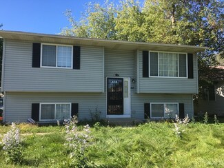 2228 Wright Ave, North Chicago, IL 60064