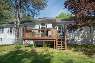 7363 N Shore Dr Unit 6, South Haven, MI 49090