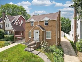 3698 Washington Blvd, University Heights, OH 44118