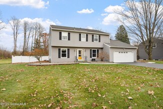 12 Hillside Dr, Schenectady, NY 12302