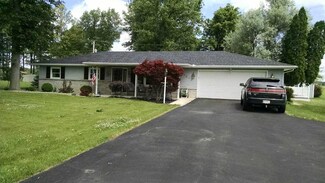 7517 Monroeville Rd, Hoagland, IN 46745