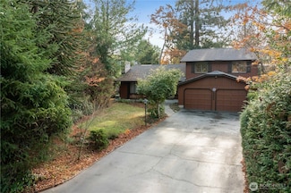 6608 79th St W, Lakewood, WA 98499