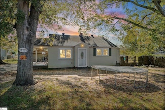 819 Gordon Street Extension, Greenville, SC 29611