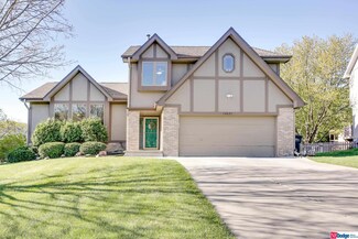 15071 Sharp St, Omaha, NE 68137