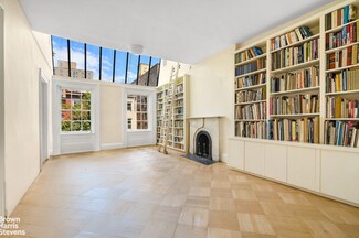 111 E 10th St Unit 5, New York, NY 10003
