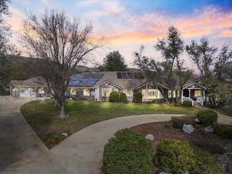 15304 Middletown Park Dr, Redding, CA 96001