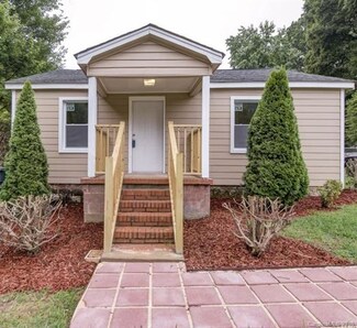 6223 Macon St, Charlotte, NC 28208