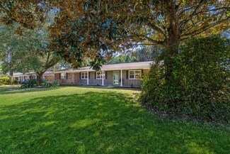 15 Magnolia Ave, Shalimar, FL 32579