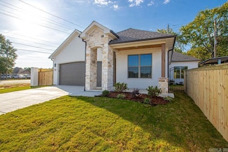 3851 Spencer Crossing Dr, Benton, AR 72019