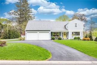 28 Lakeview Cir, Skaneateles, NY 13152