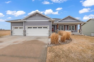 703 N 5th Ave, Huxley, IA 50124