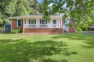 1517 Linden Dr, Clarksville, TN 37042