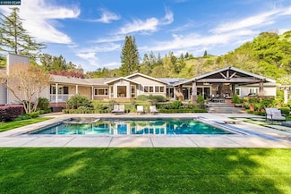 1024 Pine Ln, Lafayette, CA 94549