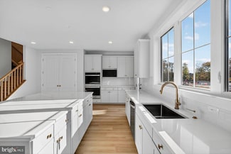 42139 Gilded Stone Terrace, Brambleton, VA 20148