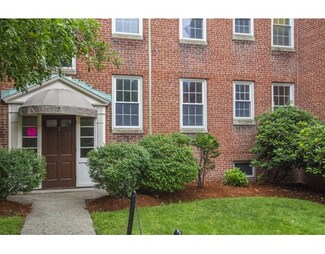 7 Lanark Rd Unit 2, Brookline, MA 02445