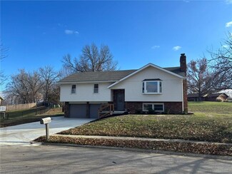 1909 Buckingham St, Saint Joseph, MO 64506