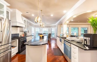 5526 Darschelle Dr, Houston, TX 77069