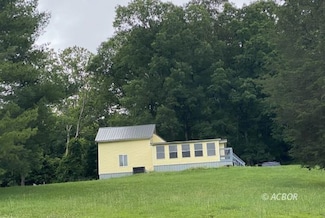 1573 Graham School Rd, Gallipolis, OH 45631