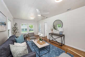 1317 Oak St, McKinney, TX 75069