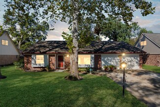 11766 N Evelyn Cir, Houston, TX 77071