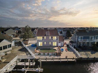 52 Yardarm Ct, Bayville, NJ 08721