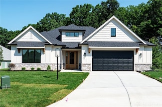 9508 Magnolia Ct, Centerville, OH 45458