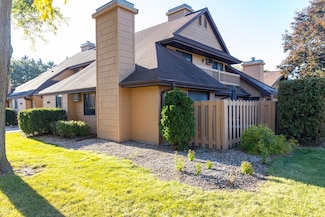 1377 W 18th Ave, Oshkosh, WI 54902