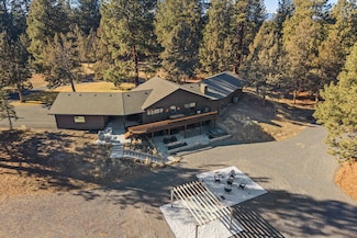 60340 Arnold Market Rd, Bend, OR 97702