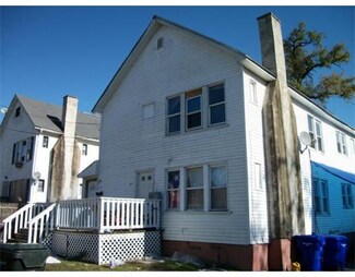75 Clifton Ave, Springfield, MA 01105