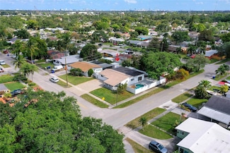 6470 Franklin St, Hollywood, FL 33024