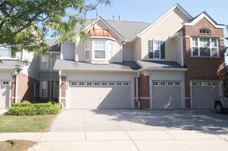 480 Pine Lake Cir, Vernon Hills, IL 60061