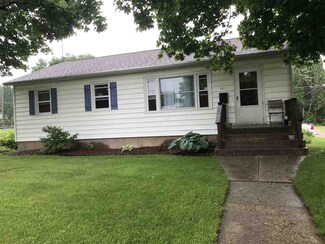 401 N Willis St, Stockton, IL 61085