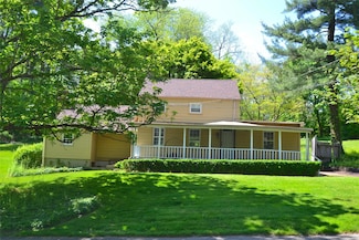 327 W Neck Rd, Huntington, NY 11743