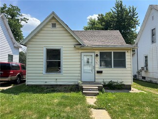 1640 N College St, Decatur, IL 62526