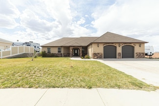 5095 N Ridge View Cir, Enoch, UT 84721